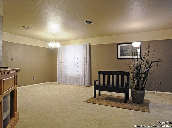 3rd image of 16902 Mandolino Ln