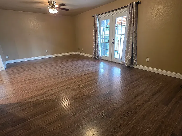 4921 Centaur St — Photo 10