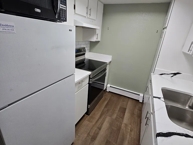 1140 Walnut Ave #1 — Photo 8