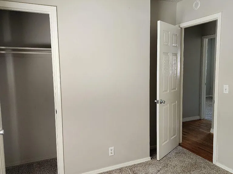 5631 S 85th East Ave — Photo 16