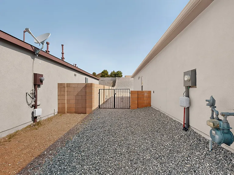 1930 Camino Rustica SW — Photo 32