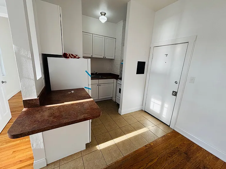 420 Littleworth Ln — Photo 3