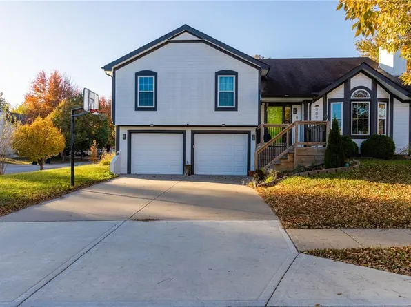 909 NE 117th Ter, Kansas City, MO 64155