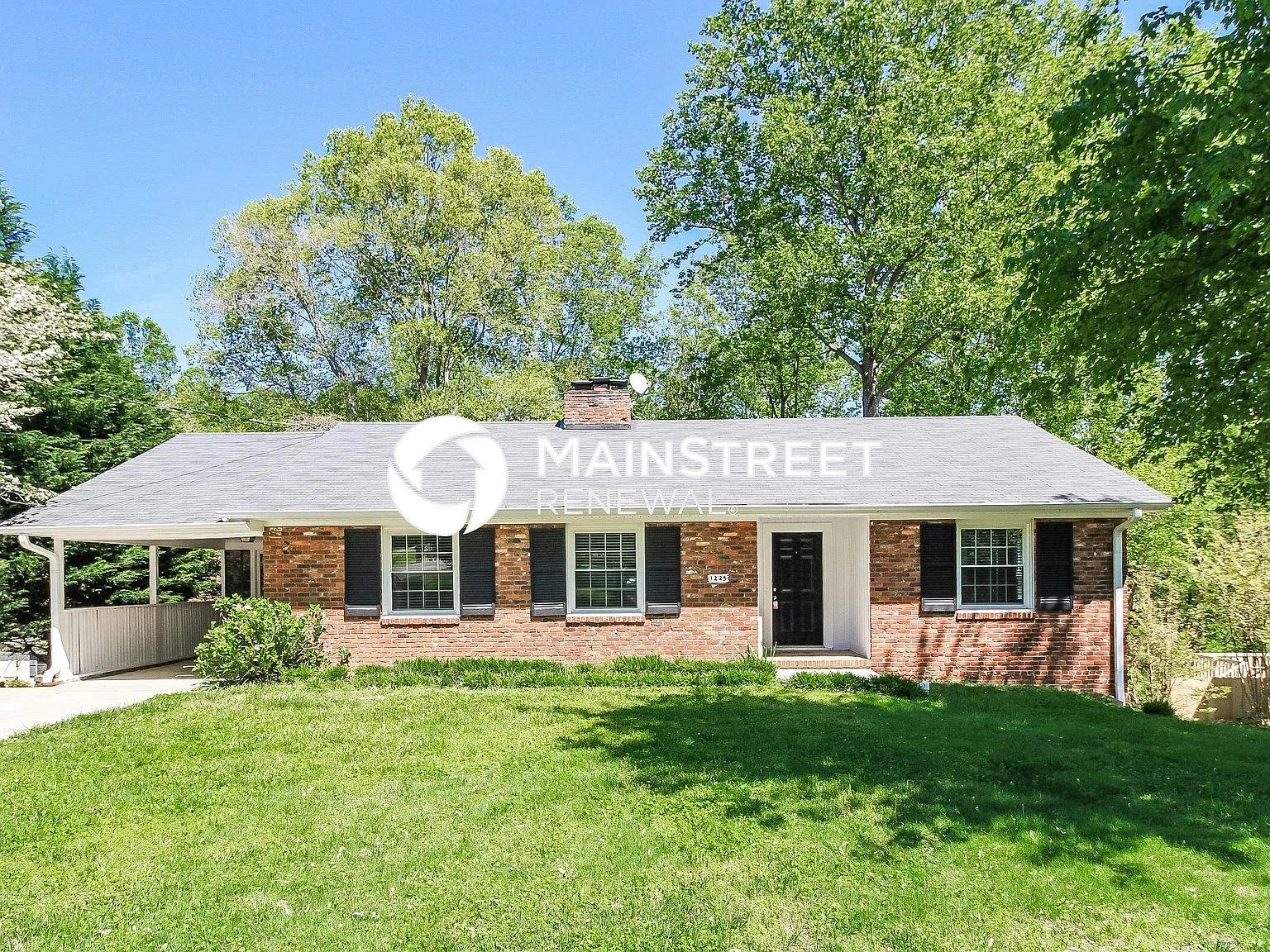 1225 Pinebluff Rd — Photo 1