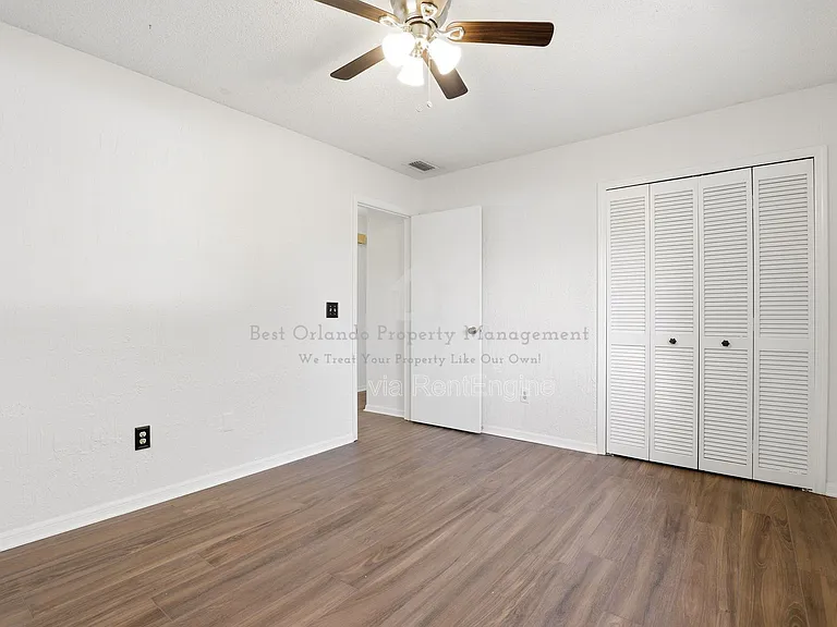 7326 Wethersfield Dr — Photo 12