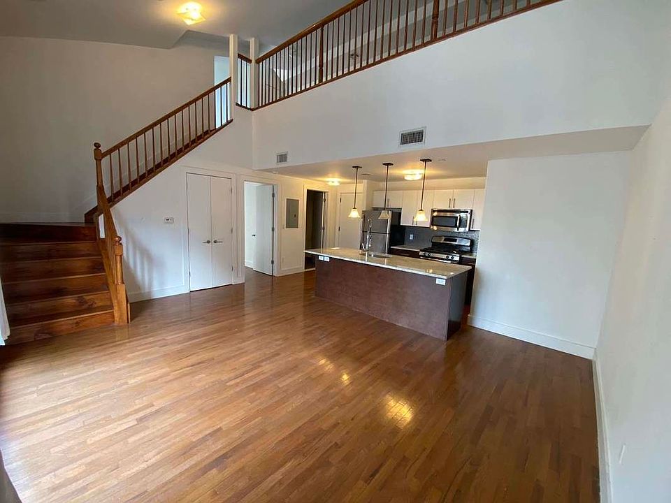 1st image of 172 Scholes St #3K