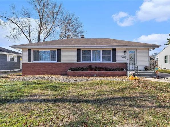 145 Manor Dr, Mishawaka, IN 46544