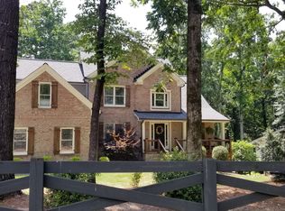 6224 Lakeview Dr, Buford, GA 30518