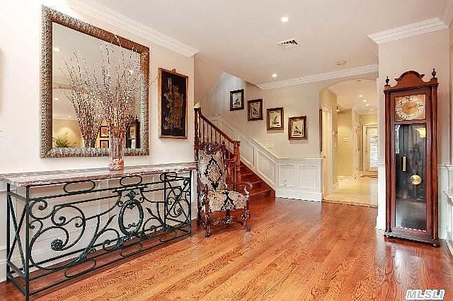 2nd image of 7 Elm Sea Ln