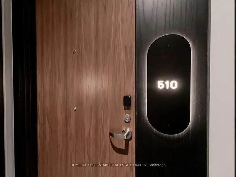 607 King St W #510 — Photo 5