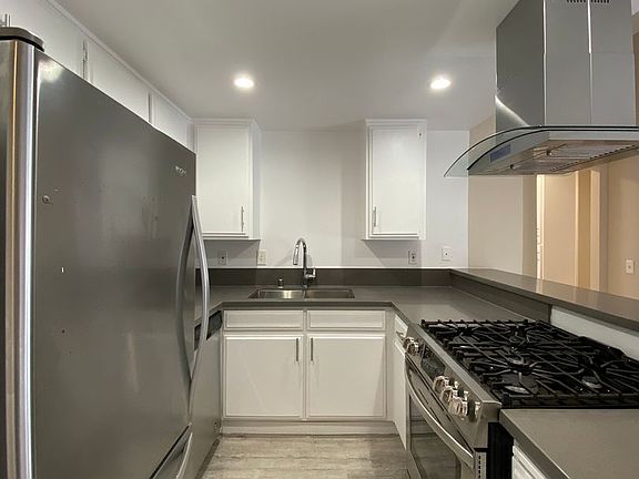5th image of 1429 E Florida St #307