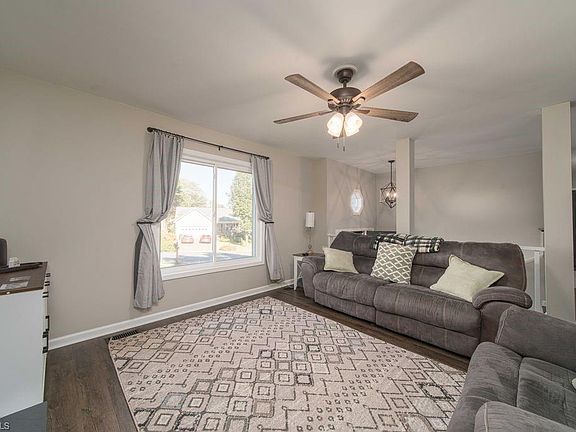 4th image of 125 Springhouse Farm Ct