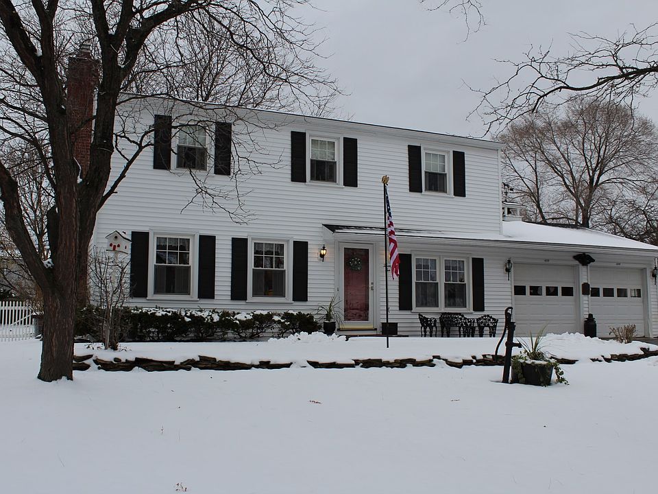 1st image of 22 Dorset Dr