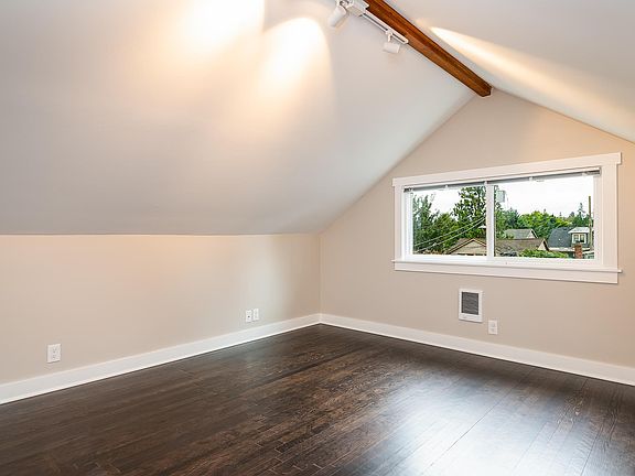 Large Bedroom