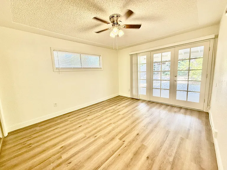 890 Athan Ave — Photo 10