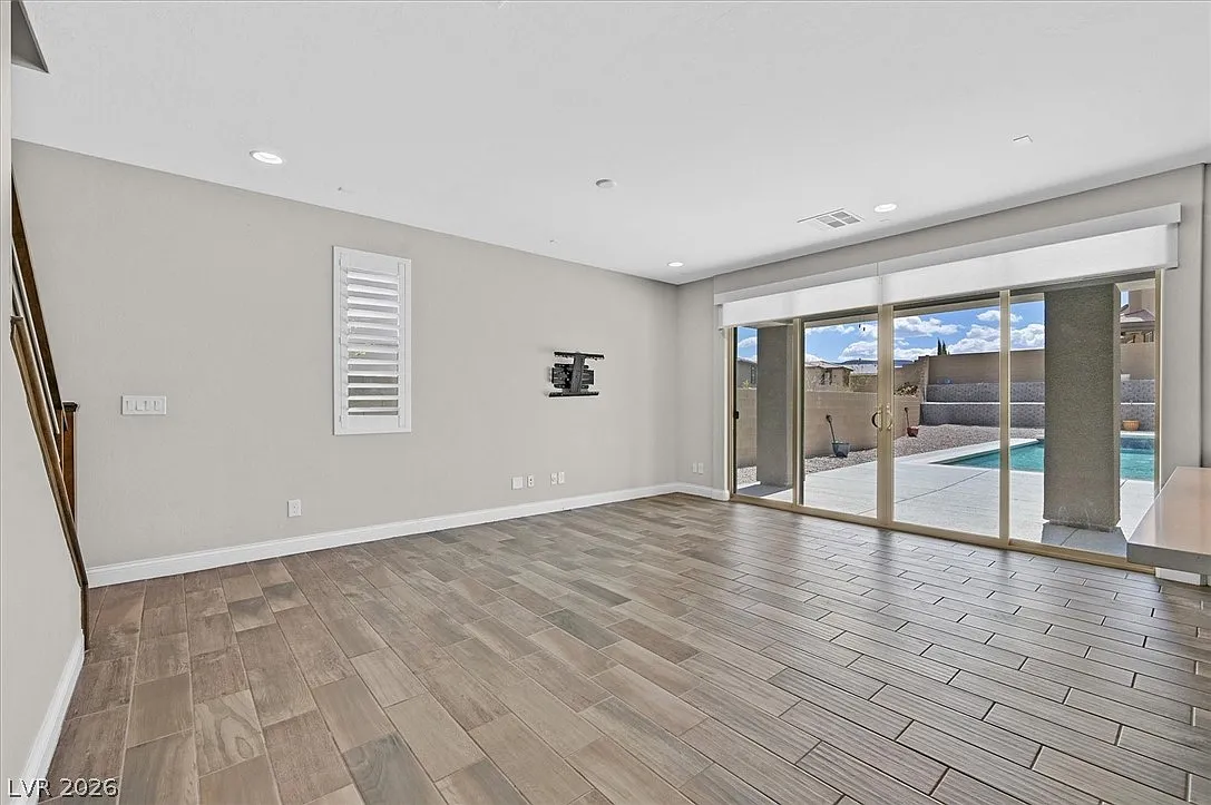 3 bed, 2.5 bath, 1592 sqft, $3,500 — Photo 4