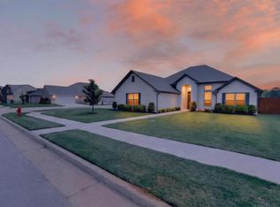 412 Meadows Ln, Chandler, TX 75758