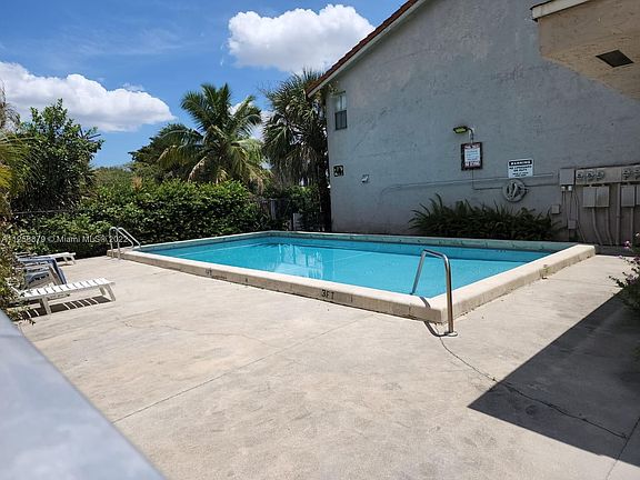 5th image of 4287 Coral Springs Dr #3G