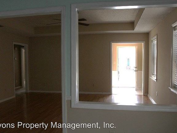 4th image of 2935 Callaway Cir
