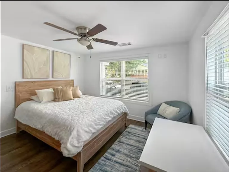 437 Griffin St NW — Photo 3