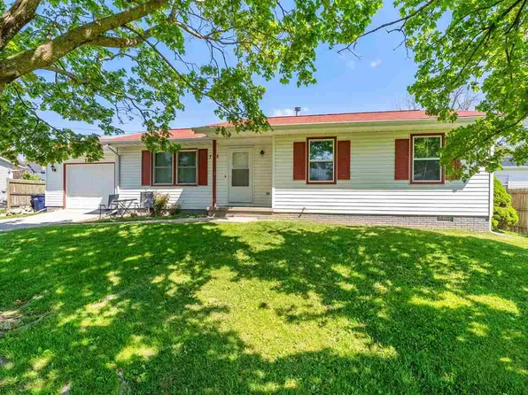 705 E 5th St, West Liberty, IA 52776