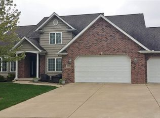 1016 Greenbrier Ln, Washington, IL