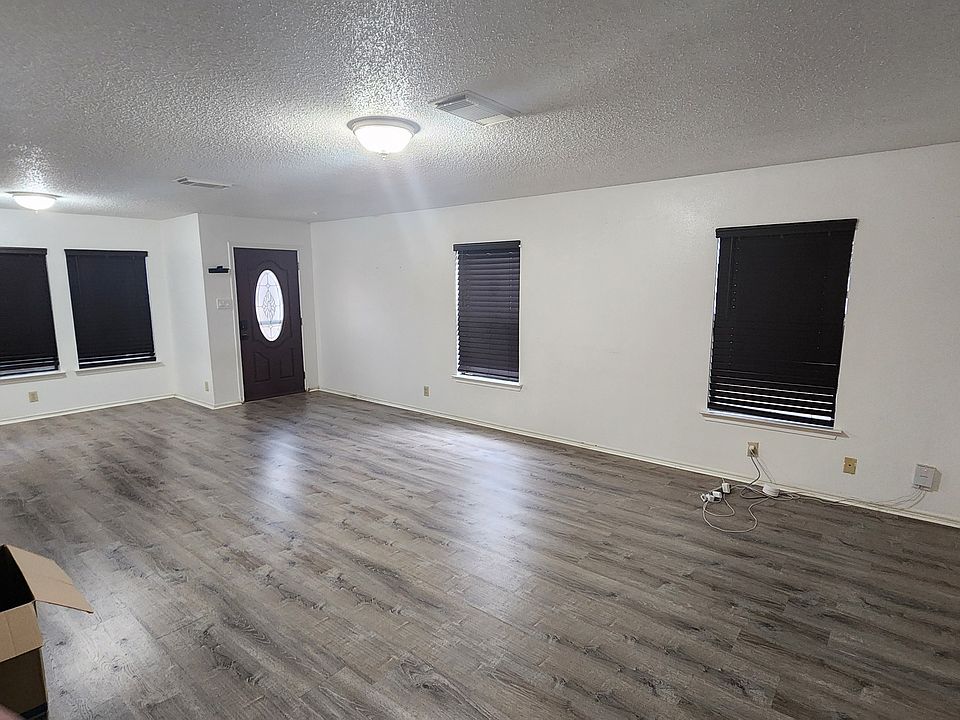 2nd image of 10230 Dancing Brk #1