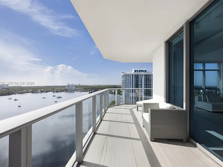17301 Biscayne Blvd #2009 — Photo 17