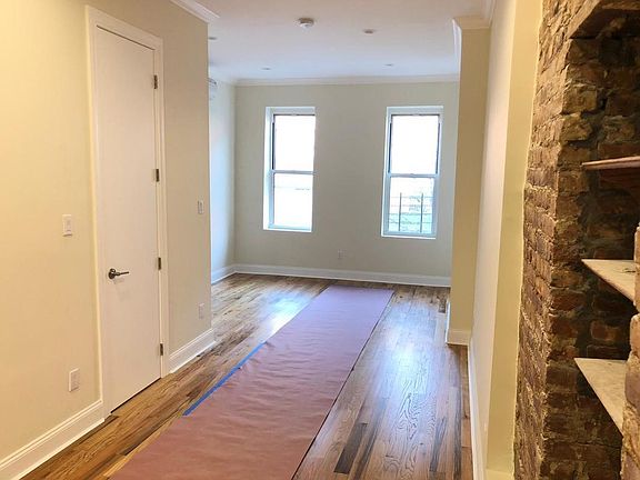 3rd image of 392 15th St APT 3R