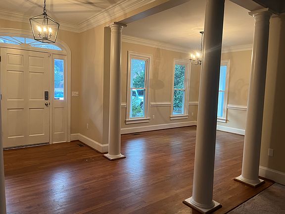 5th image of 224 Muirfield Ct E