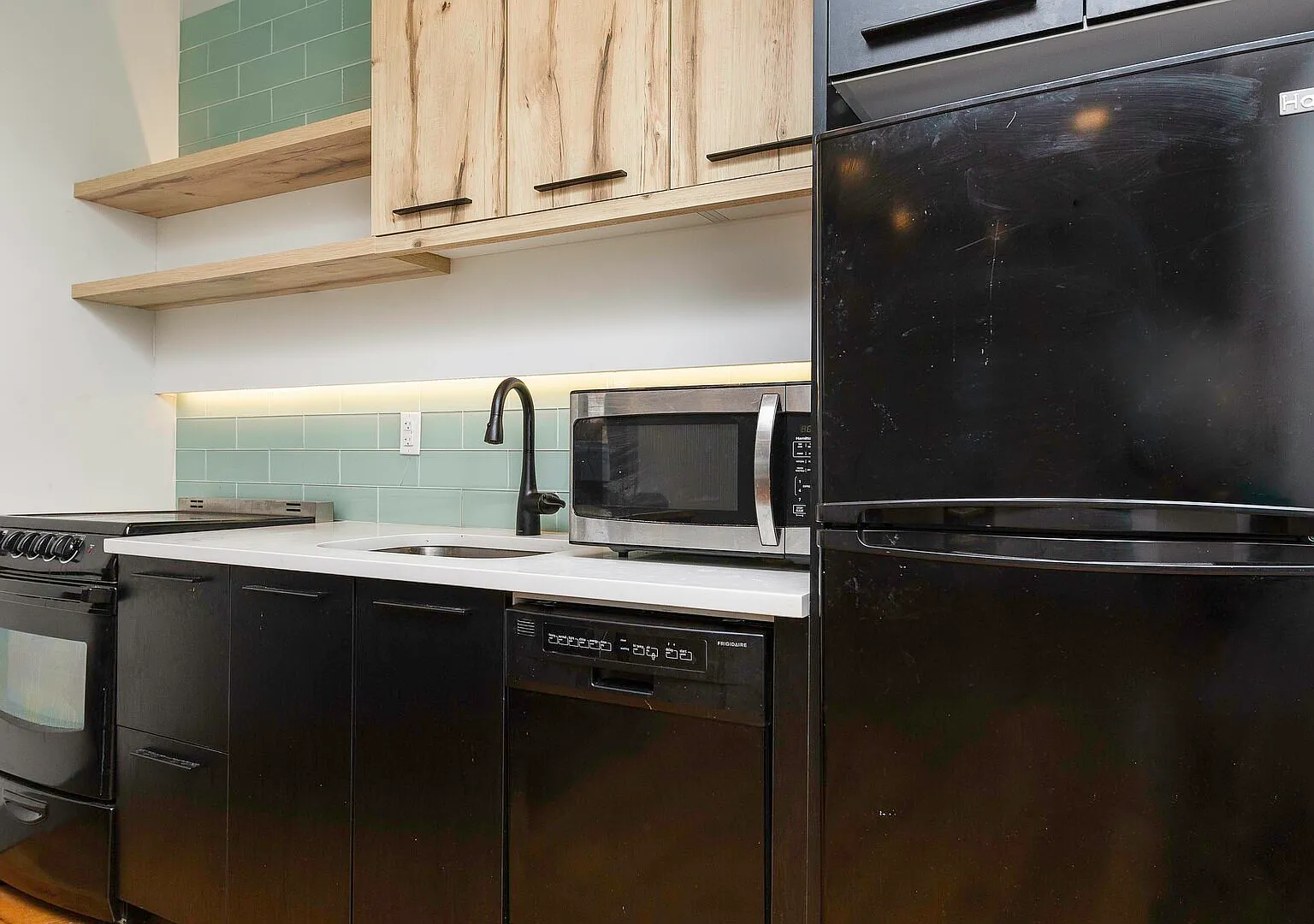 675 Grand Street — Photo 4