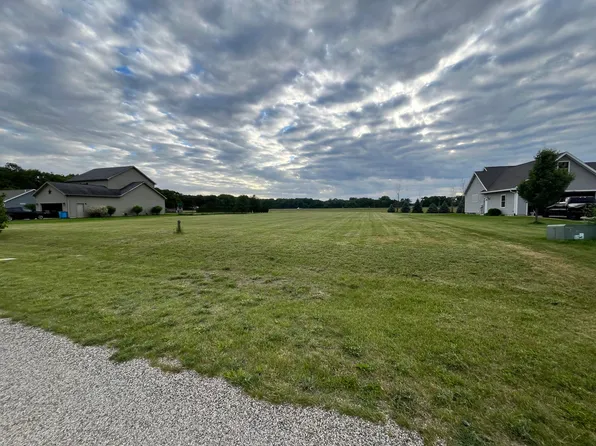 Jeremy St, Constantine, MI 49042