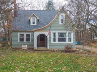 126 S Ridgeway Dr, Battle Creek, MI 49015