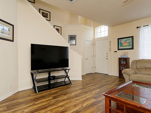 2nd image of 5016 Barlow Dr
