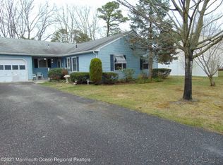 50 Redwood Dr, Toms River, NJ