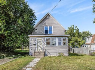 431 22nd St N, Springfield, MI 49037