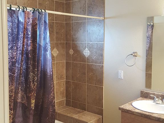 5th image of 2718 San Joaquin Ave SE