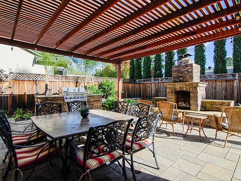 550 Bel Air Way — Photo 8
