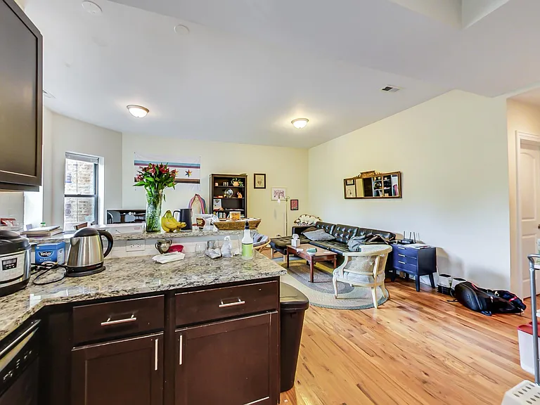 1224 W Argyle St #3W — Photo 7