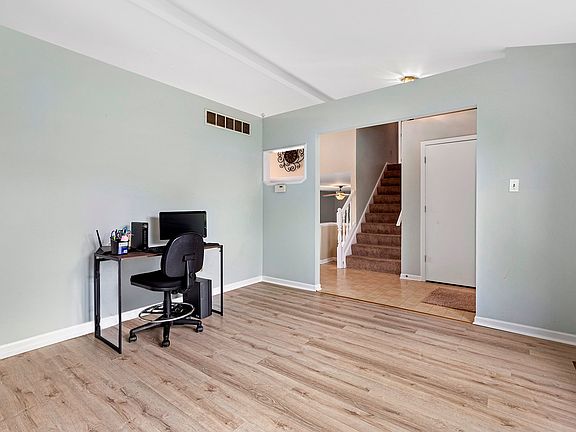 4th image of 6504 Whalen Ln
