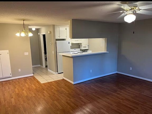 4th image of 168 Commons Dr