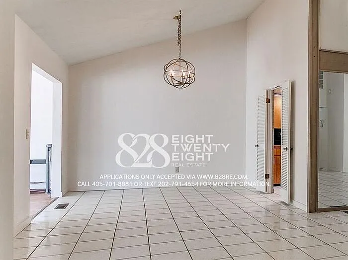 10429 Bayberry Dr — Photo 6