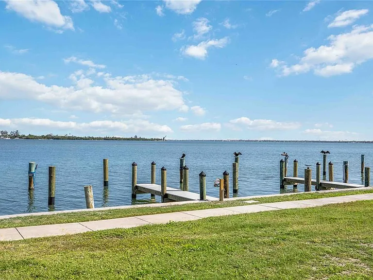 765 John Ringling Blvd #5 — Photo 37