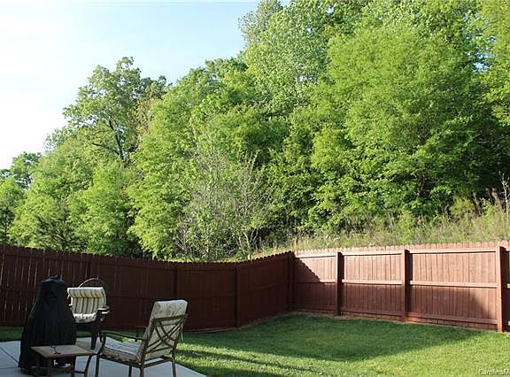 5th image of 41 Ashton Bluff Cir