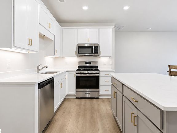 3rd image of 218 Crimson Tree Ct