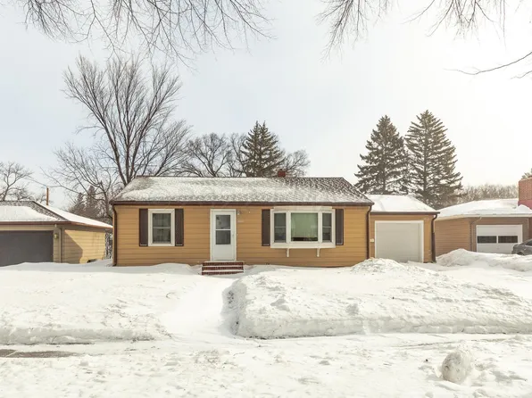 1004 1st St S, Moorhead, MN 56560
