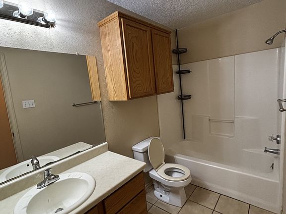 5th image of 3430 Hyden Ave