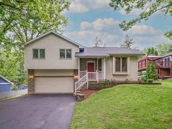 1411 W Terrace Ave, McHenry, IL 60051