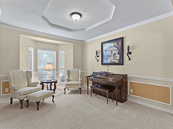 5th image of 7605 Hinkley Oak Dr