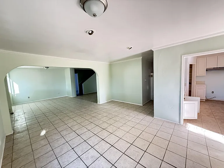 10080 Pyrite Ave — Photo 16